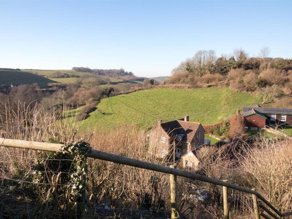 The Three Horseshoes Inn Bridport Dış mekan fotoğraf