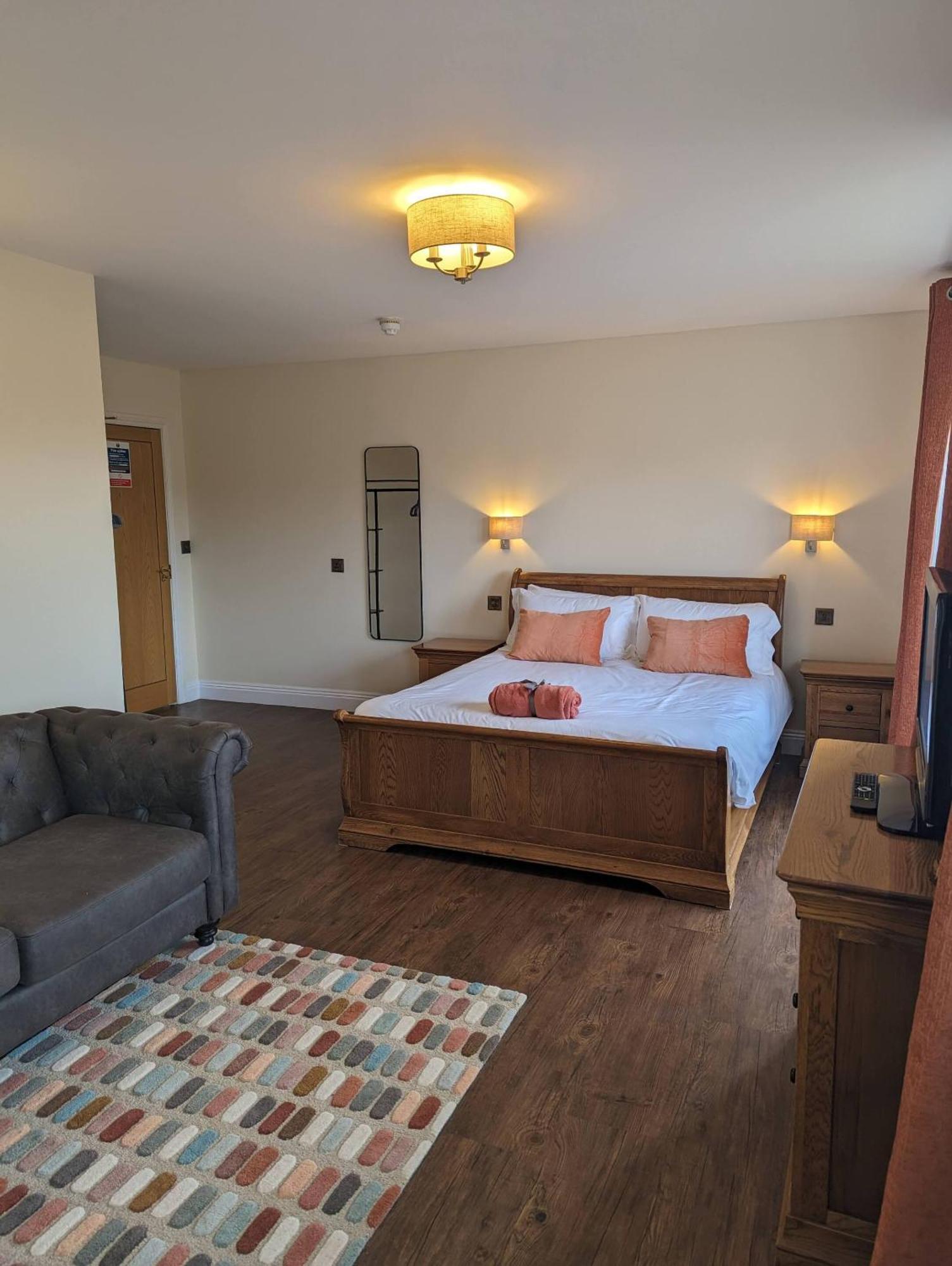 The Three Horseshoes Inn Bridport Dış mekan fotoğraf