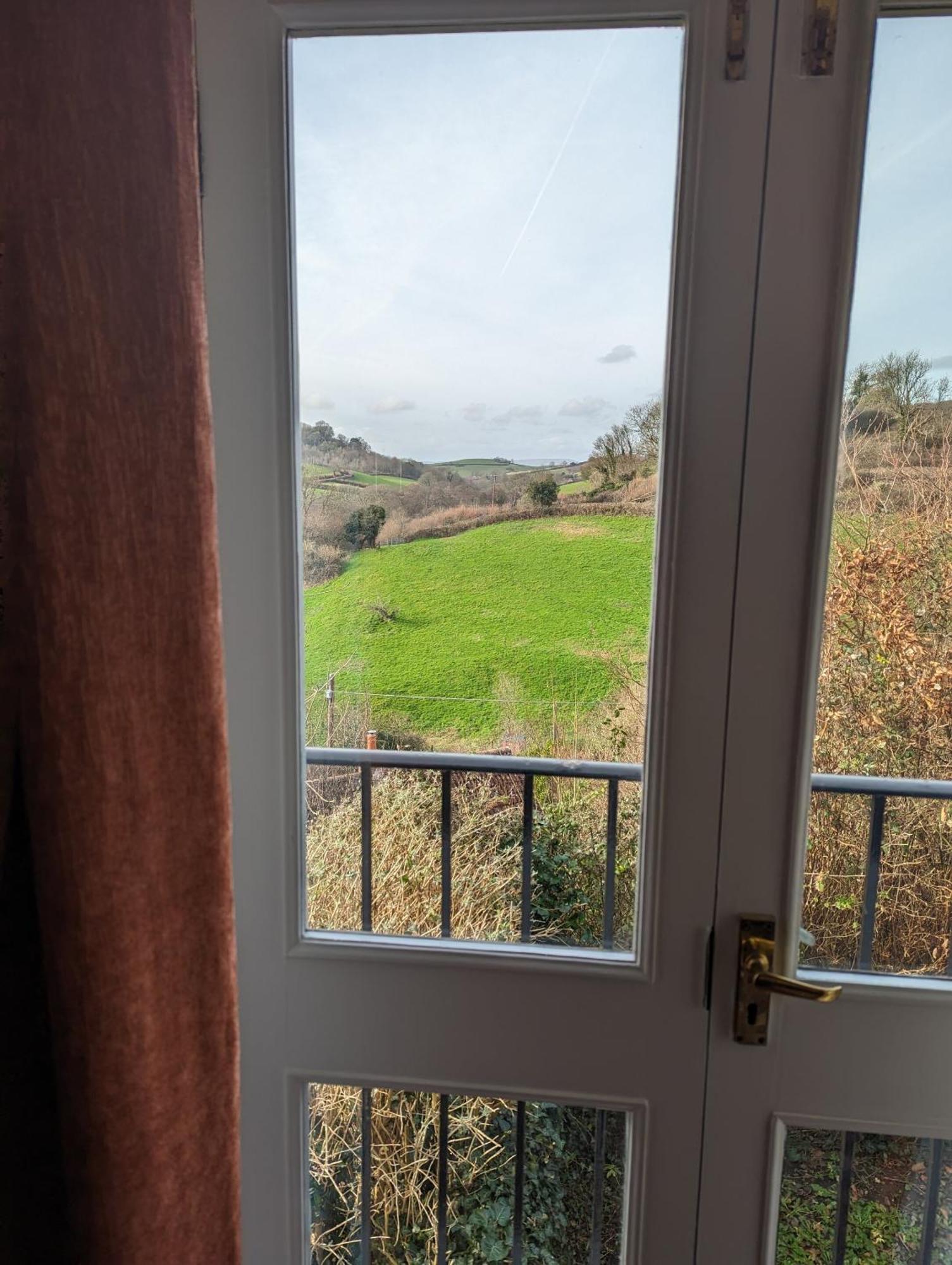 The Three Horseshoes Inn Bridport Dış mekan fotoğraf